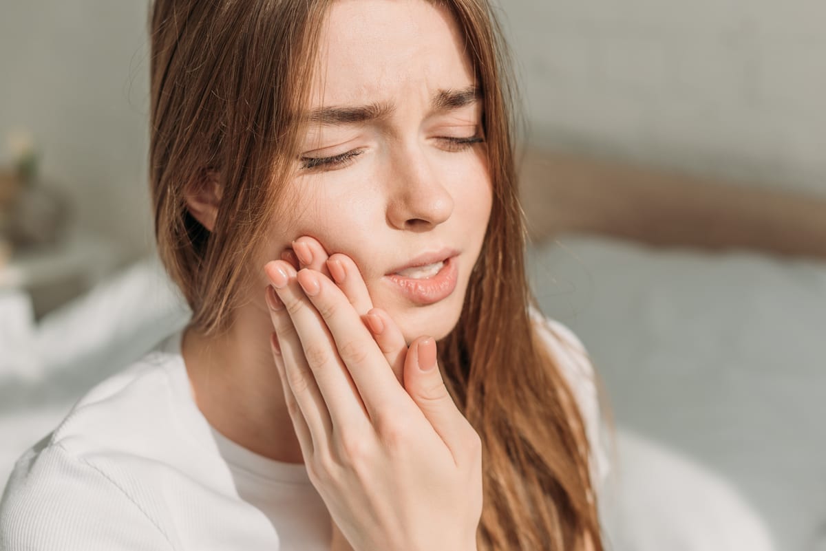 Featured image for “Severe Tooth Pain: Which Emergencies Need Same-Day Extraction”